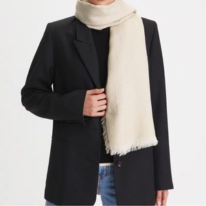 Tory Burch Traveler Jacquard scarf 54x54 Gray color